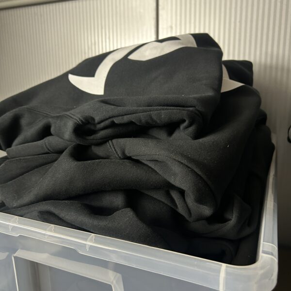 Pull Noir "Asterion"
