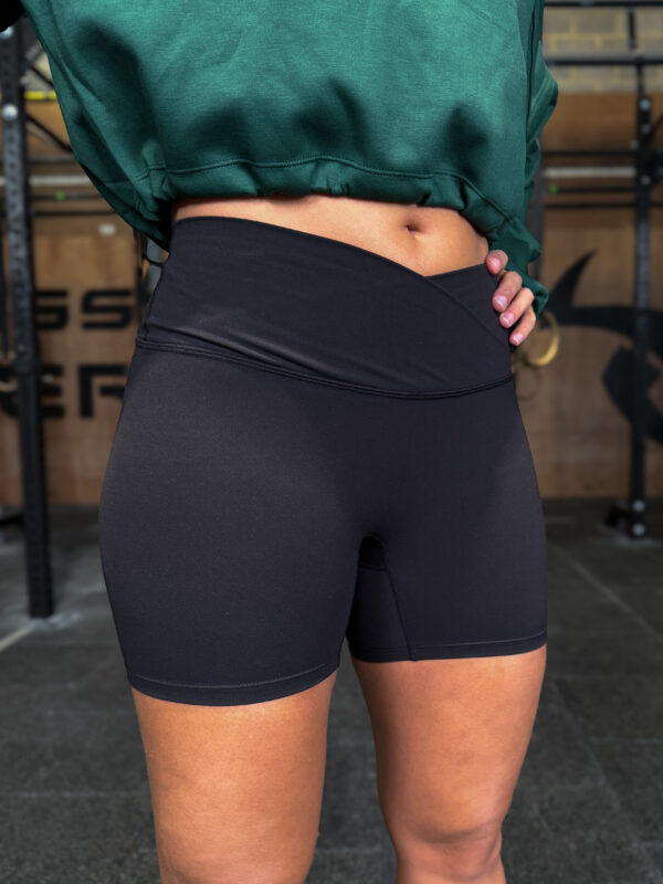 Short V "Midnight Black"