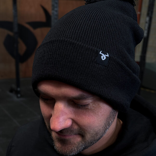 Performance Beanie "Jet Black" (Logo)